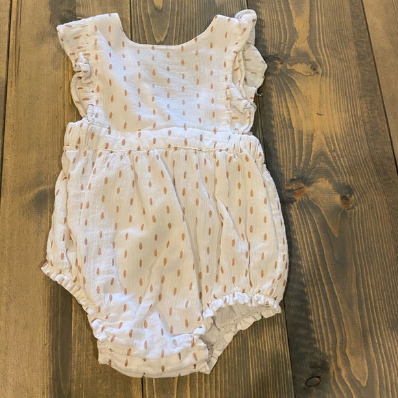 Catherine Malandrino Other - Rose Gold bubble romper